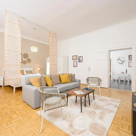 Apartment Spacious In For 6 People *