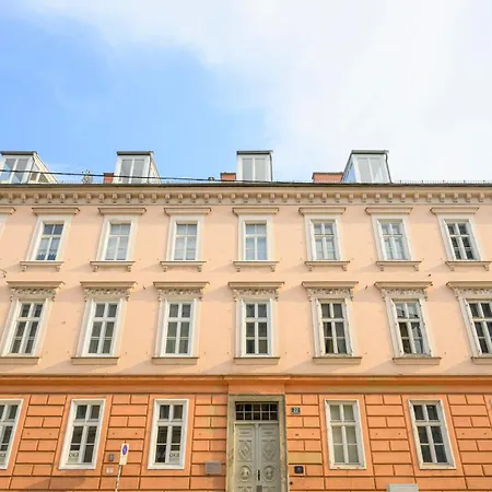 Spacious In For 6 People 그라츠