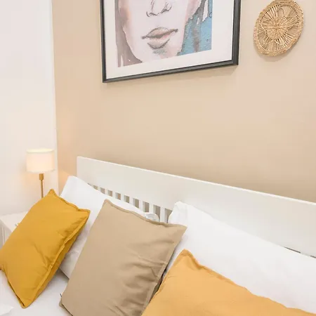 公寓 Spacious In For 6 People 格拉茨