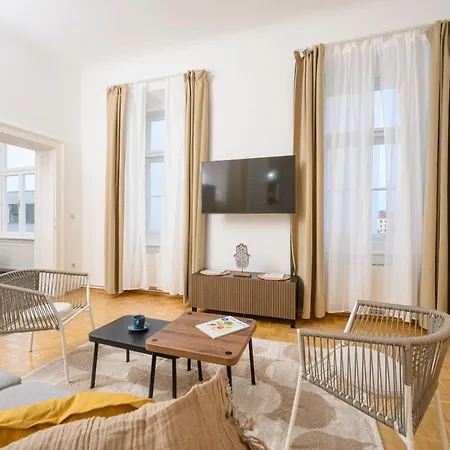 Spacious In For 6 People *