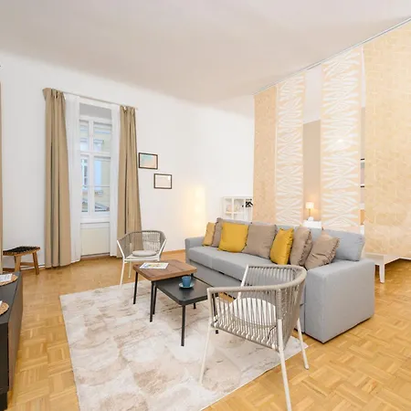 Spacious In For 6 People 格拉茨