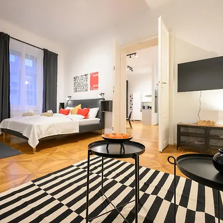 Apartment Spacious In For 6 People Graz