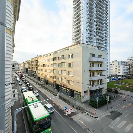 Spacious In For 6 People 格拉茨