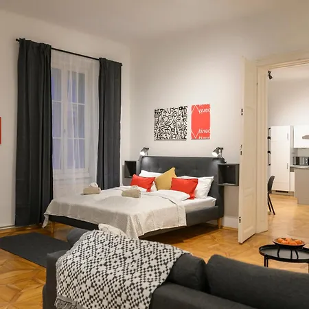 Apartment Spacious In For 6 People *