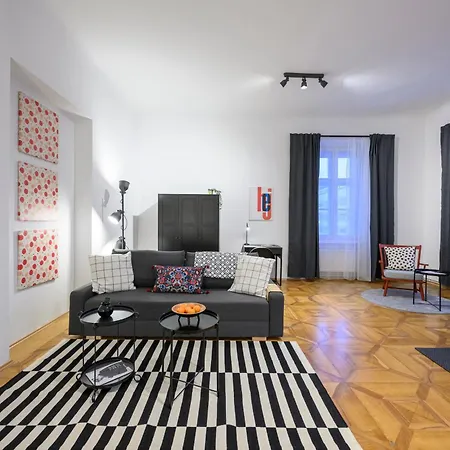 Spacious In For 6 People * Graz