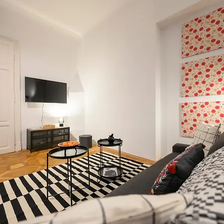 Spacious In For 6 People Apartment *