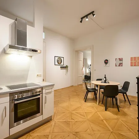Spacious In For 6 People Appartement Graz