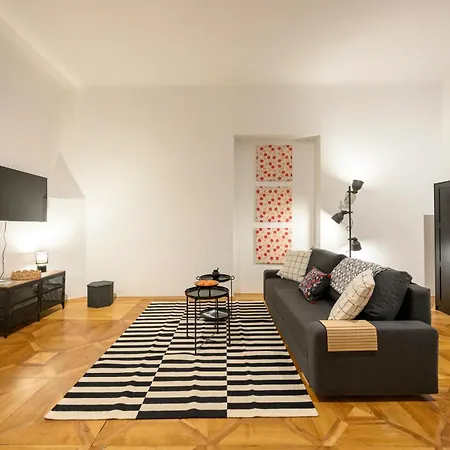 Apartment Spacious In For 6 People
