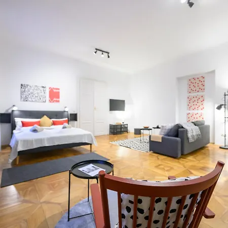 Spacious In For 6 People Apartment *
