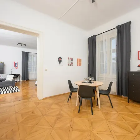 Spacious In For 6 People Appartement Graz