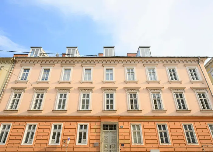 Spacious In For 6 People 그라츠