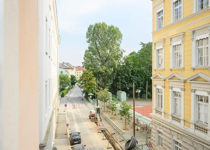 Apartament Spacious In For 6 People