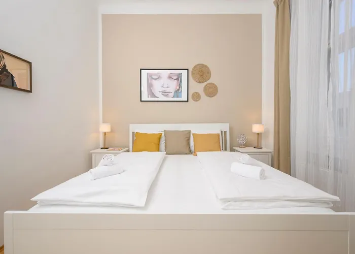 Spacious In For 6 People 아파트 *