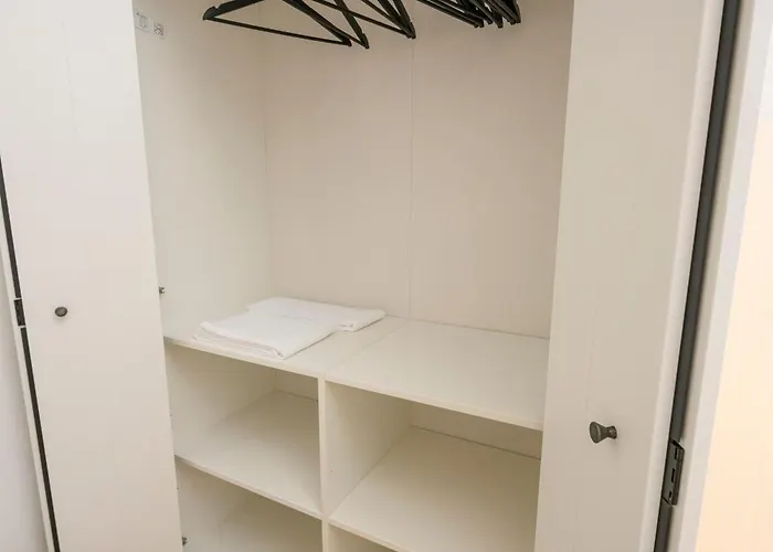 아파트 Spacious In For 6 People