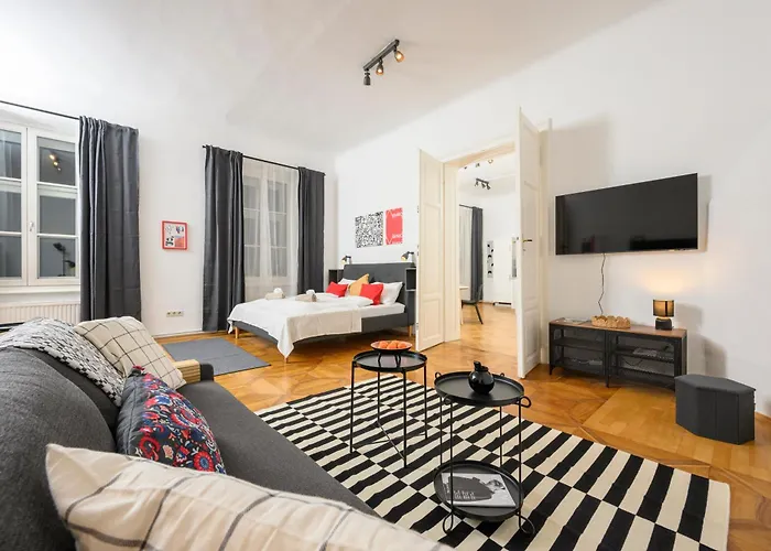 Spacious In For 6 People 그라츠